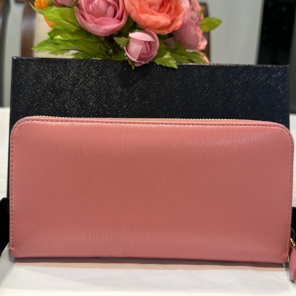 Authentic Prada Zippy Wallet With Box And Authent… - image 4